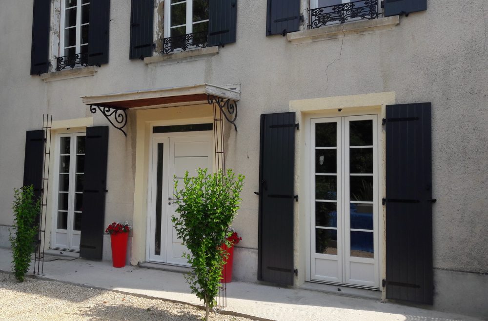 Volets battants noir | Sonnier, Menuiserie, Panneaux, Bois | Isère (38), Drôme (26), Ardèche (07)