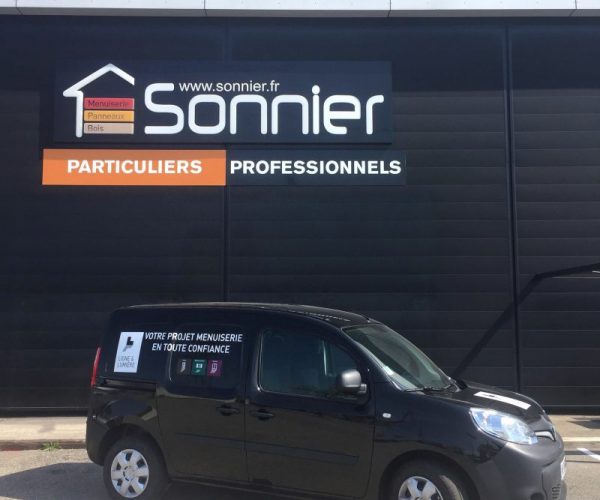 Kangoo L&L | Sonnier, Menuiserie, Panneaux, Bois | Isère (38), Drôme (26), Ardèche (07)